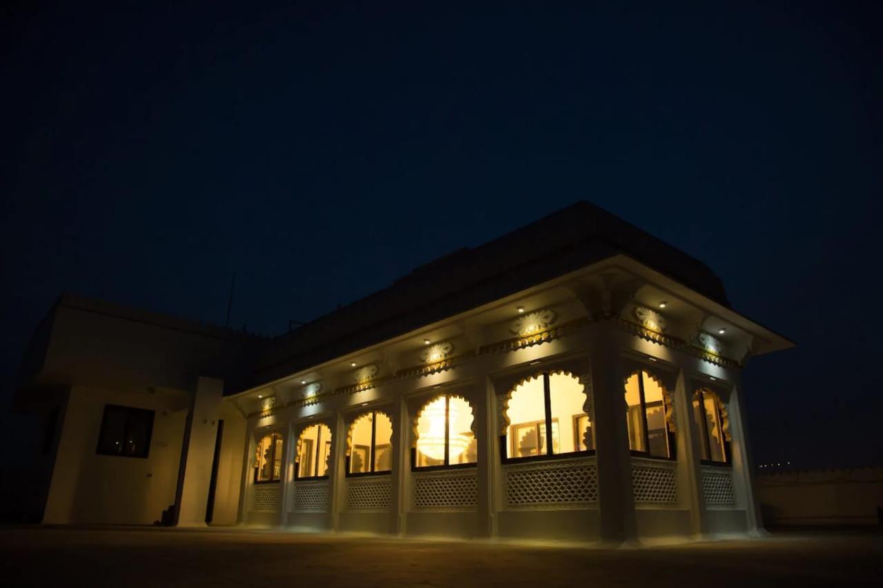 Hotel Nahargarh Palace Indore Buitenkant foto